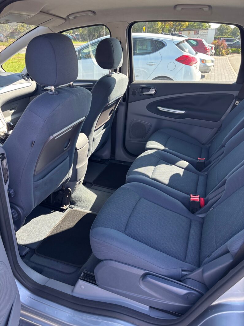 FORD S-MAX 2.0 TDCi 140 KM TITANIUM