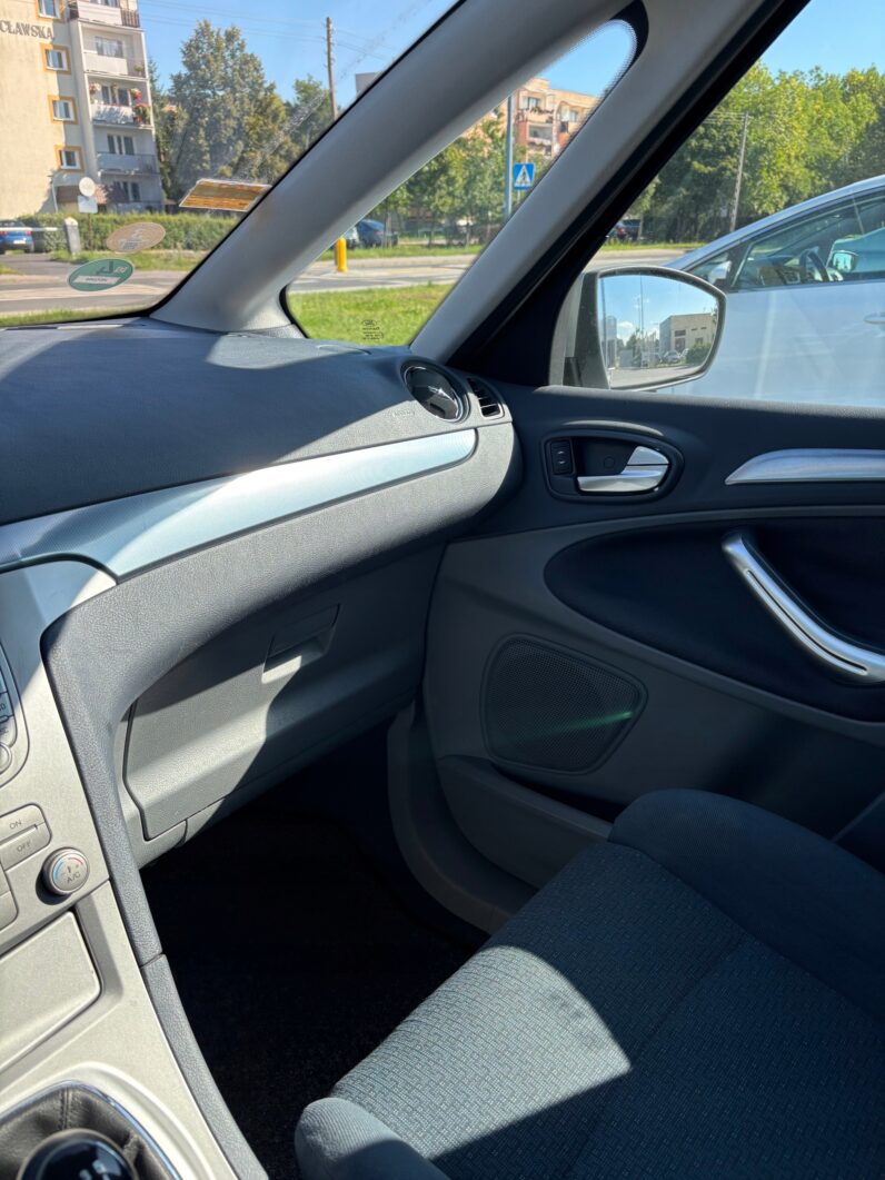FORD S-MAX 2.0 TDCi 140 KM TITANIUM