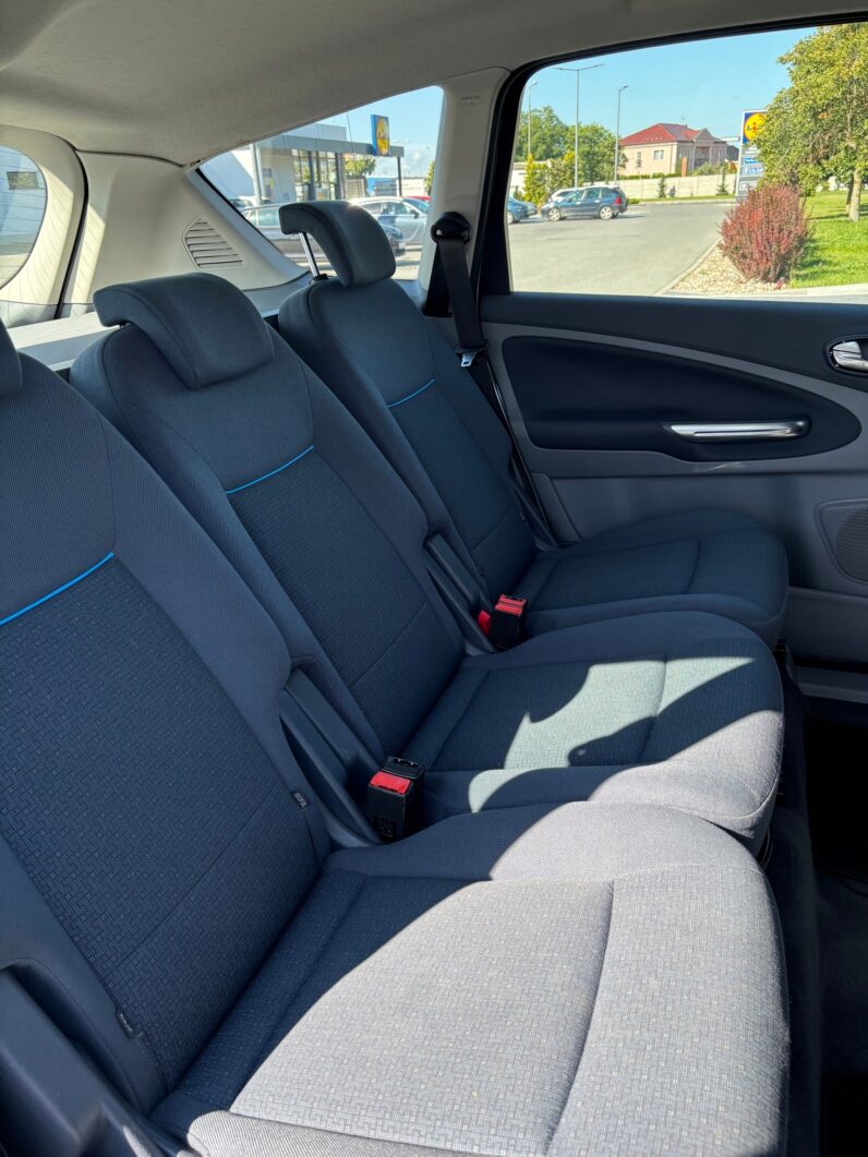 FORD S-MAX 2.0 TDCi 140 KM TITANIUM